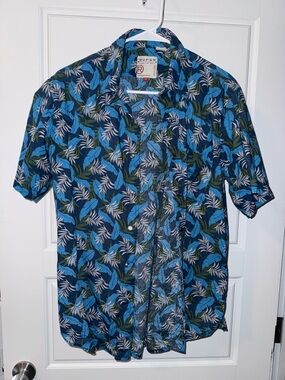 Men’s Blue Hawaiian Print Roper Button Down Shirt